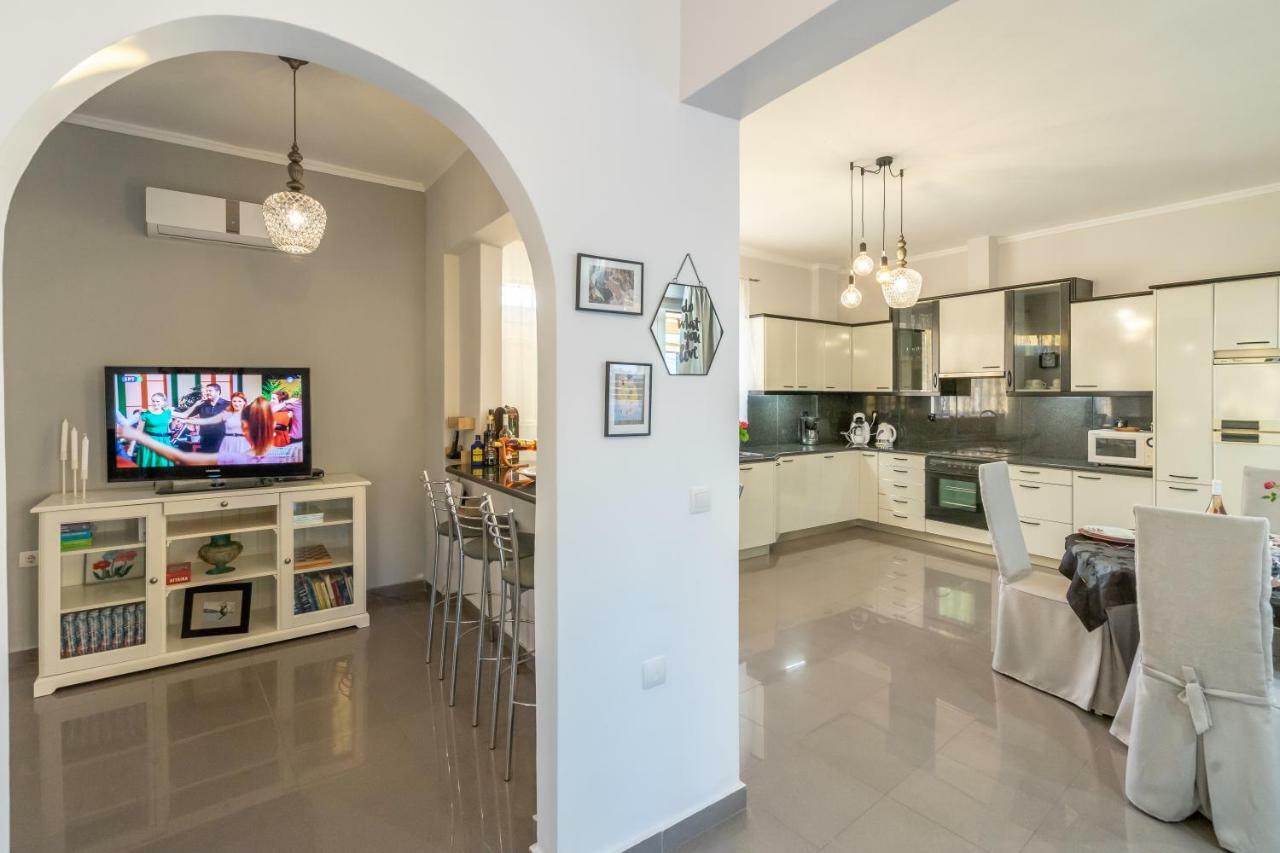 Fontana Luxury Villa Salakos With Pool Near Beach Exterior foto